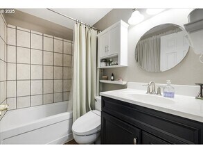 29700 SW Courtside Dr, Unit #43 in Wilsonville, OR - Building Photo - Building Photo