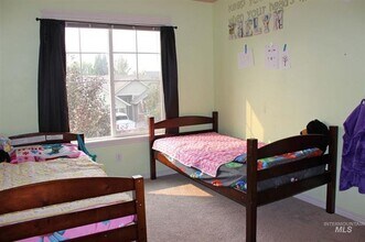 1370 E Ionia St in Meridian, ID - Building Photo - Building Photo