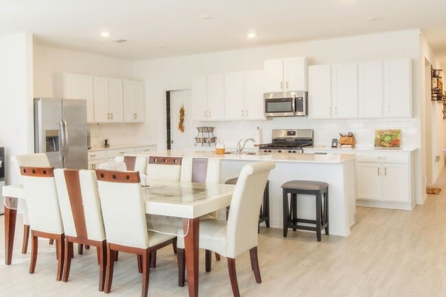 913 Coulee Dr in Leander, TX - Building Photo - Building Photo