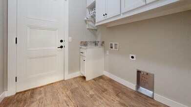 13 Misty Morning Ln in Elgin, OK - Building Photo - Building Photo