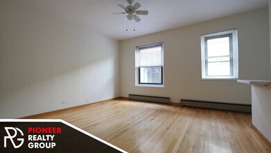 634 W Barry Ave, Unit 403 in Chicago, IL - Building Photo - Building Photo
