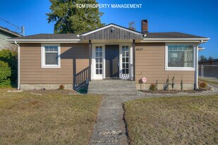 8437 S M St in Tacoma, WA - Building Photo