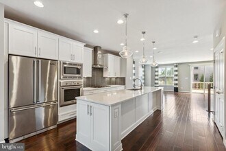 9314 Sweetbay Magnolia Ct in Fairfax, VA - Building Photo - Building Photo