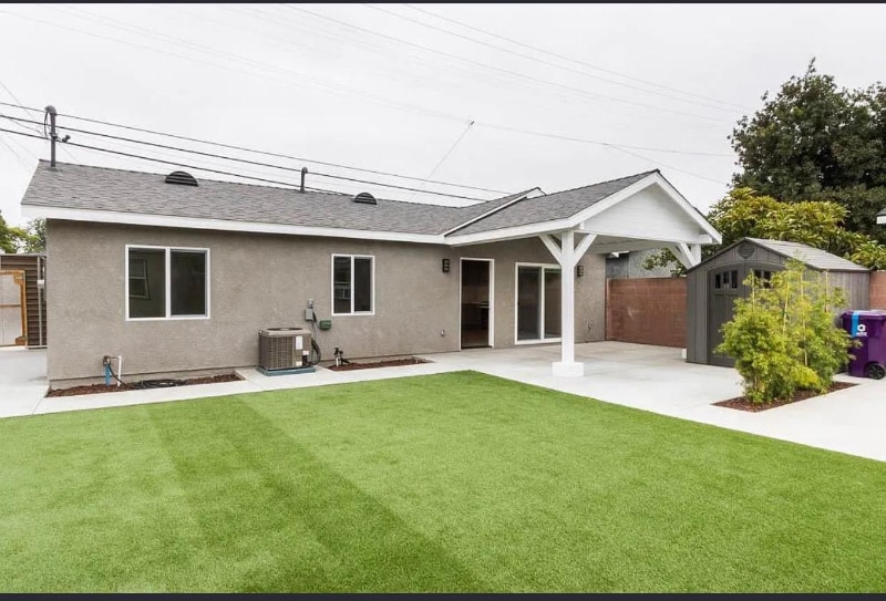 2835 Pacific Ave in Long Beach, CA - Building Photo