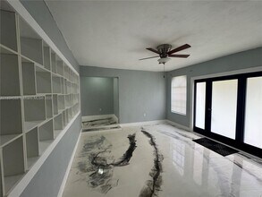 115 Sierra Dr in Miami, FL - Building Photo - Building Photo
