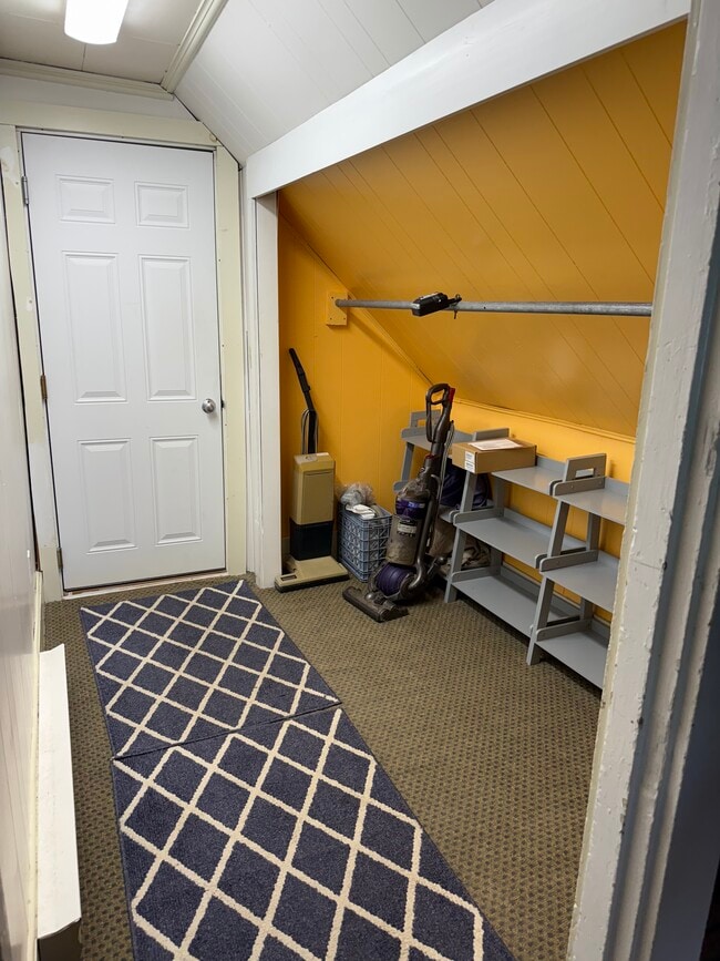 13 Dingley Ct, Unit 3