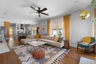 407 S Marlborough Ave in Dallas, TX - Building Photo - Building Photo