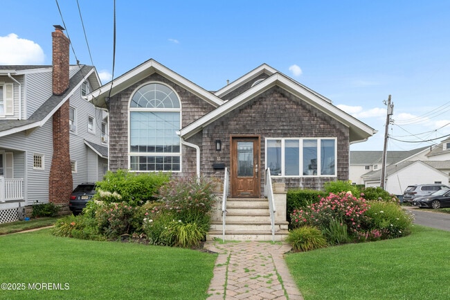 11 Garfield Terrace in Long Branch, NJ - Building Photo - Building Photo