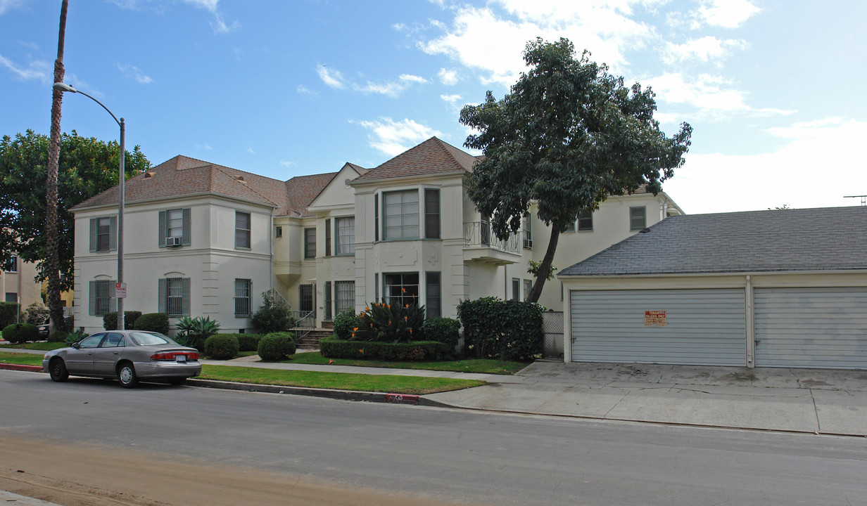 7752-7758 Rosewood Ave in Los Angeles, CA - Building Photo