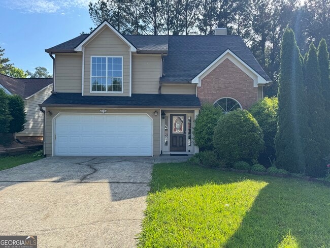 property at 2080 Racquet Club Cir NW