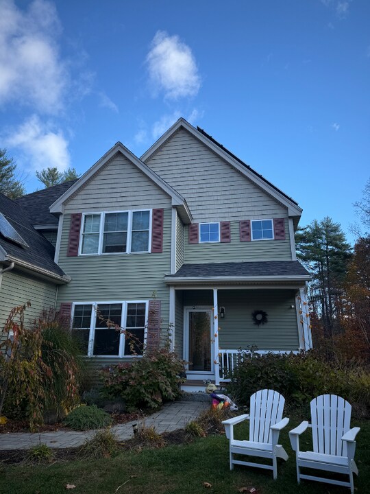 140 Boxwood Ln in Dover, NH - Building Photo
