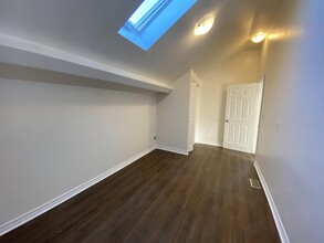 241 Bay St N in Hamilton, ON - Building Photo - Building Photo