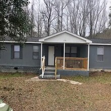 1124 Tucker Town Rd in Gadsden, SC - Building Photo - Building Photo