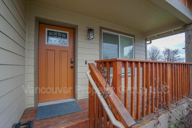 1114 Division St in Camas, WA - Building Photo - Building Photo