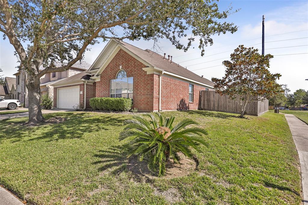 16602 Morning Shadows Way in Humble, TX - Building Photo
