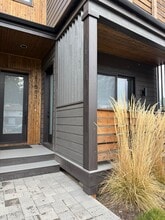 61583 SW Riverwalk Ln in Bend, OR - Building Photo - Building Photo