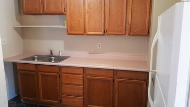 6008 N Douglas Dr in Spokane, WA - Building Photo - Building Photo