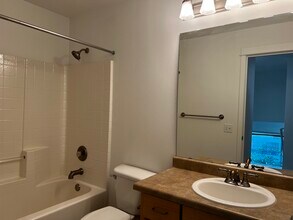 21269 SE 42nd Pl in Issaquah, WA - Foto de edificio - Building Photo