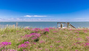 89 Gerard Dr in East Hampton, NY - Building Photo - Building Photo