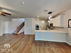 8009 Levata Dr in Austin, TX - Building Photo - Building Photo