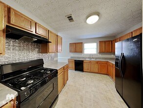 308 Nunnally Dr in Stockbridge, GA - Building Photo - Building Photo