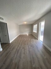 2500 Johnson Street in Hollywood, FL - Foto de edificio - Building Photo