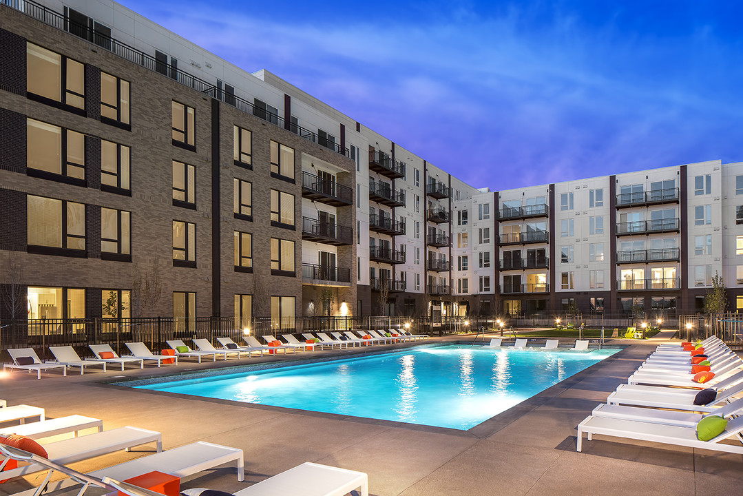 The Glenn in Centennial, CO - Foto de edificio