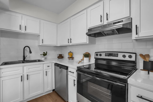 Sussex Square Apartments