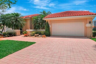 2651 Oakmont Dr in Weston, FL - Building Photo - Building Photo