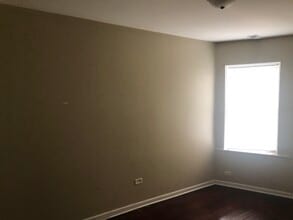 8114 S Ellis Ave, Unit 3 Unit in Chicago, IL - Building Photo - Building Photo