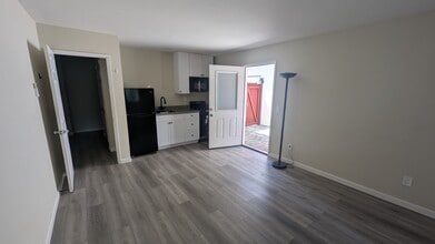 12237 Higgins Ter in Lakeside, CA - Building Photo - Building Photo