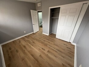 8437 January Ave in St. Louis, MO - Building Photo - Building Photo