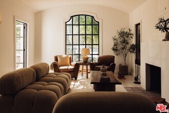 517 N Sweetzer Ave in West Hollywood, CA - Building Photo - Building Photo