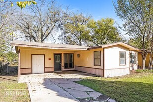 5824 Fursman Ave in Fort Worth, TX - Building Photo