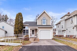 1157 Genesee St in Rochester, NY - Building Photo