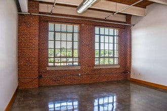 Windows Lofts in Kansas City, MO - Foto de edificio - Building Photo
