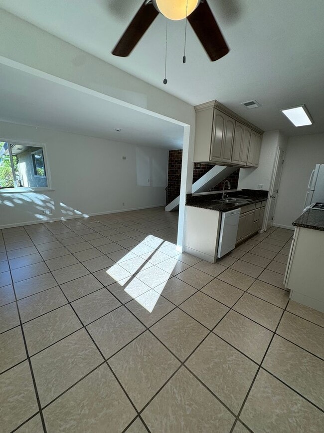 property at 3763 Sapphire Dr
