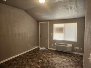 1102 S Wisconsin Ave in Casper, WY - Building Photo - Building Photo