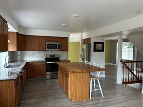 660 Fernglen Ct in Colorado Springs, CO - Building Photo - Building Photo