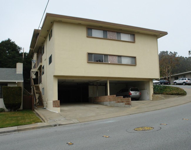 2200 Princeton Dr in San Bruno, CA - Building Photo - Building Photo