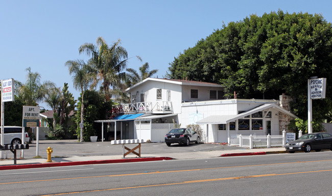22806-22812 Pacific Coast Hwy in Malibu, CA - Foto de edificio - Building Photo