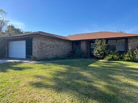 33 Fernwood Lane in Palm Coast, FL - Building Photo