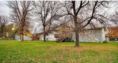 3103 Covent Garden St S in Moorhead, MN - Building Photo - Building Photo