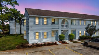 1725 Harrison St in Titusville, FL - Building Photo