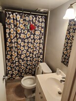 12713 Claxton Dr in Laurel, MD - Building Photo