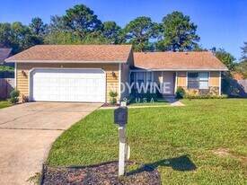 8592 Bandera Cir W in Jacksonville, FL - Building Photo