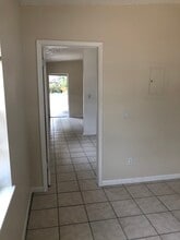 9245 A Overlook Dr., Unit 9245A Overlook Dr. in Temple Terrace, FL - Building Photo - Building Photo