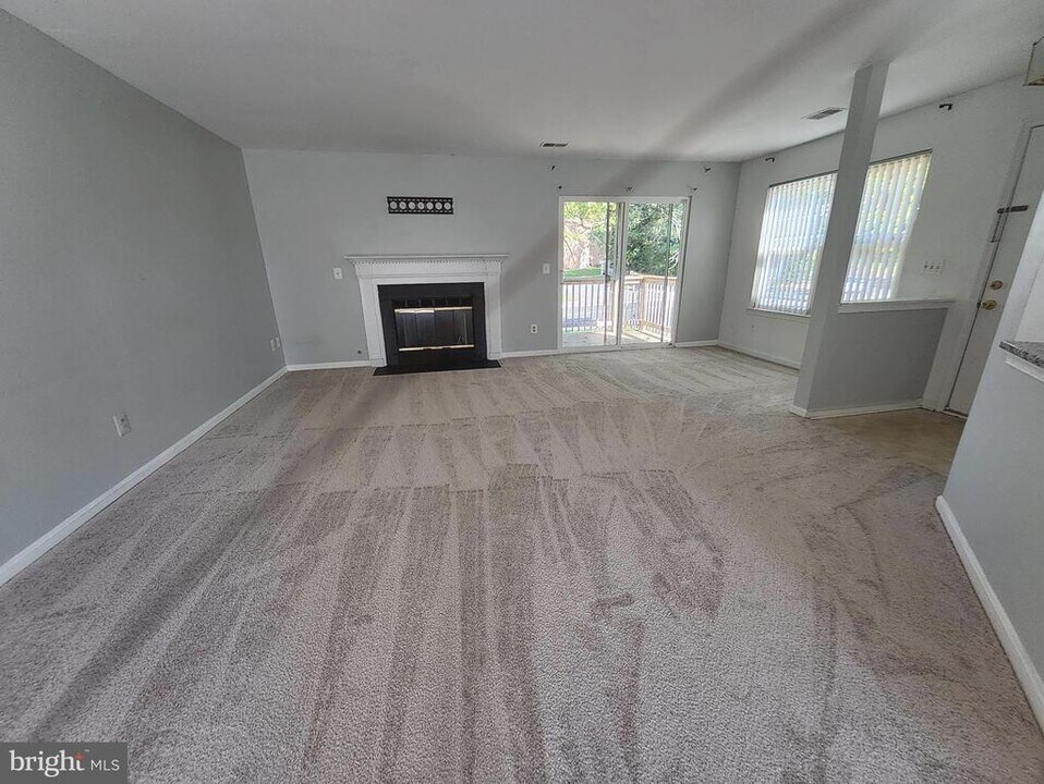 203 Fernwood Pl in Warrenton, VA - Building Photo