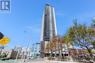 60 Frederick St in Kitchener, ON - Building Photo