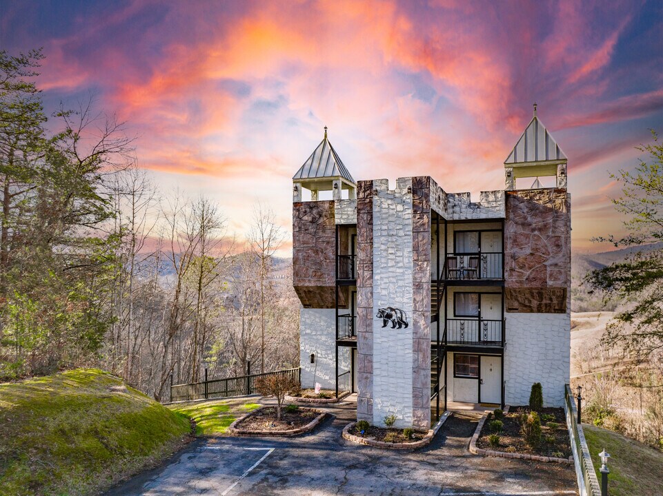 4249 Dollys Dr in Sevierville, TN - Foto de edificio